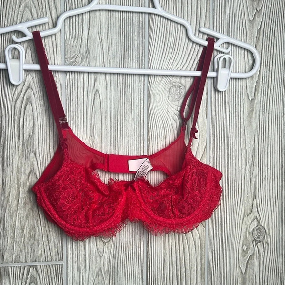 Victoria’s Secret Red Lace Dream Angels Push Up Without Padding 34 B - Picture 1 of 5